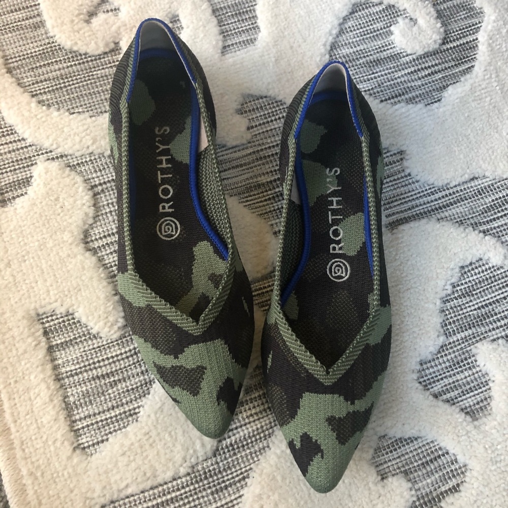Rothys pointed toe flat